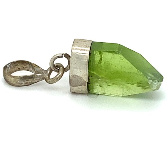 Peridot Crystal 9.65ct Solid Silver Pendant - Picture 5 of 6
